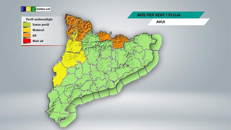 Dissabte baixen les temperatures i els núvols no marxen