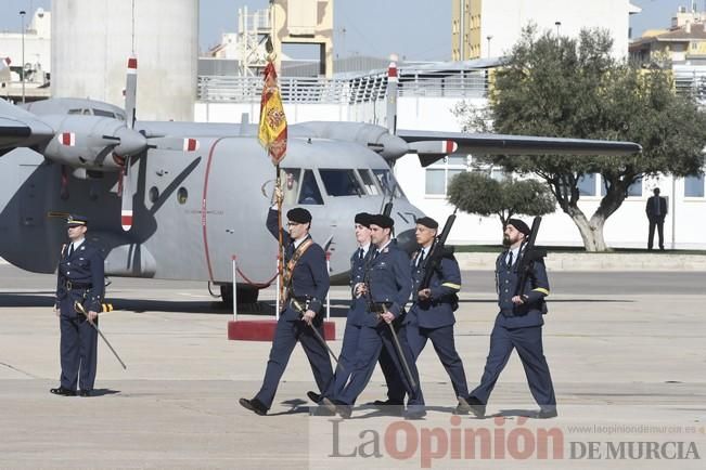 Homenaje al primer salto paracaidista militar en la Base Aérea de Alcantarilla