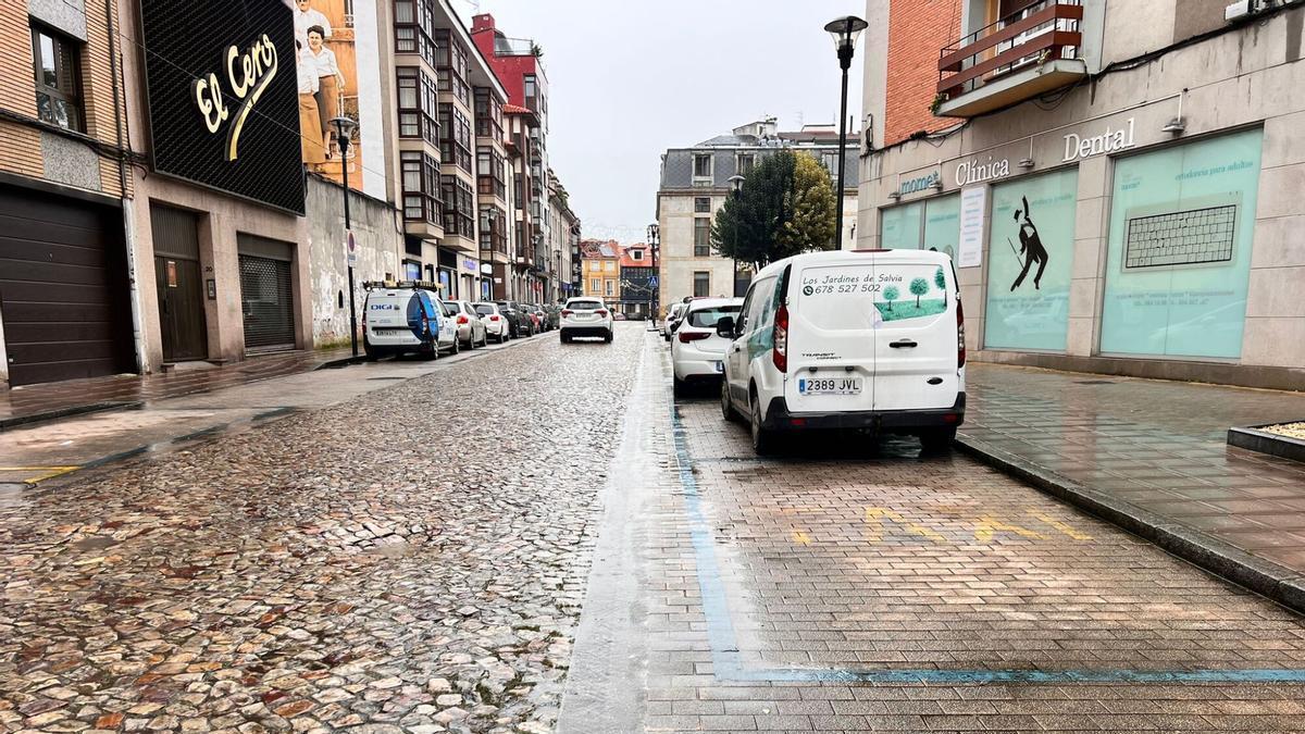 Multado con 200 euros en plena calle por "guardar el sitio": la Guardia Civil se pone seria con este práctica habitual