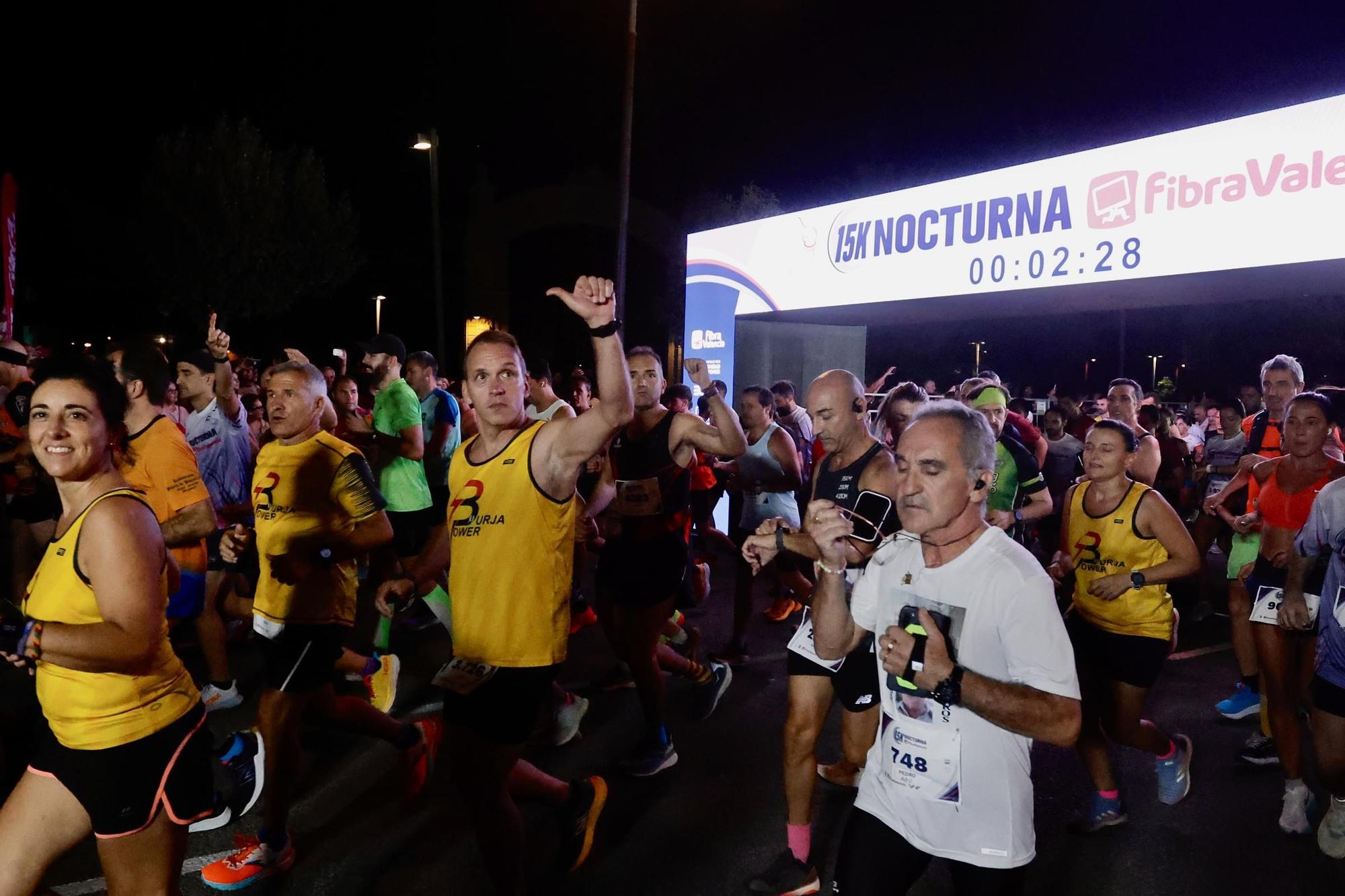 Más de 9.000 participantes toman la salida de la 15K Nocturna Valencia 2023