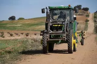 Herido un hombre en Beniardà tras quedar su pierna atrapada en un tractor