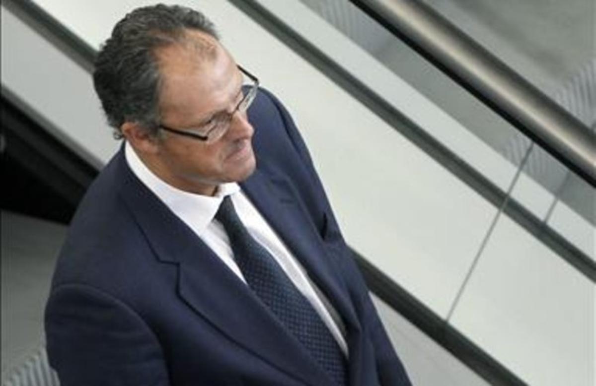 L’advocat d’Iñaki Urdangarin, Mario Pascual Vives, a l’arribar aquest dijous a la Ciutat de la Justícia.