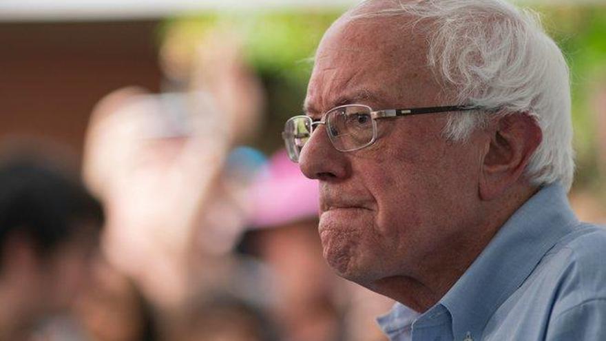 Bernie Sanders sale del hospital tras haber sufrido un infarto