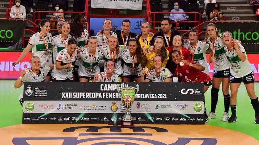 Balonmano Elche, ¡supercampeonas de España!