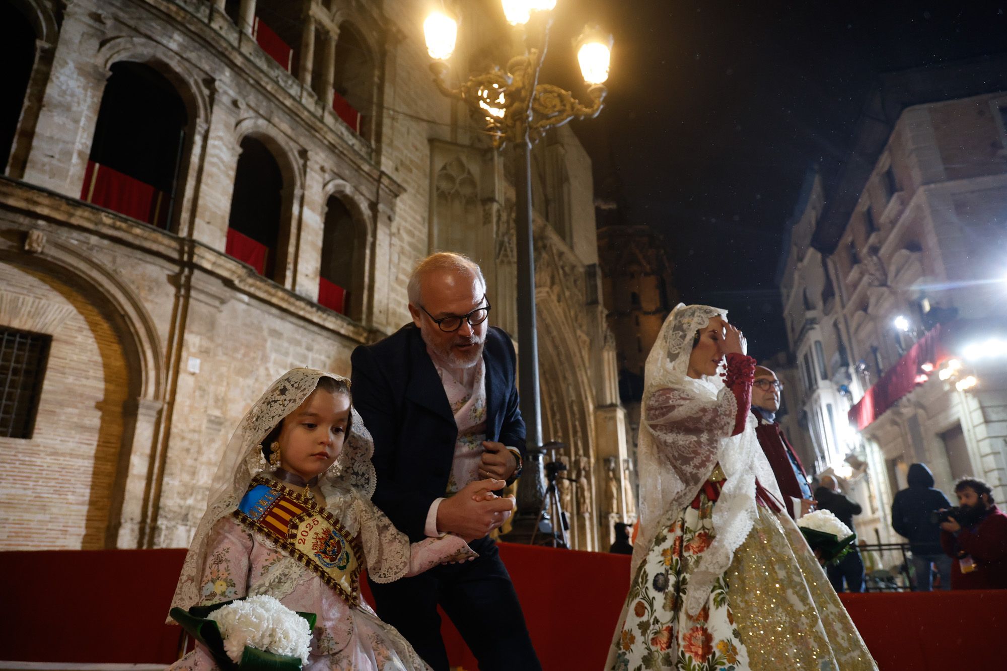 Todas las fotos de la Ofrenda del 17 de marzo por la calle de la Paz de 21:00 a 22:00 horas
