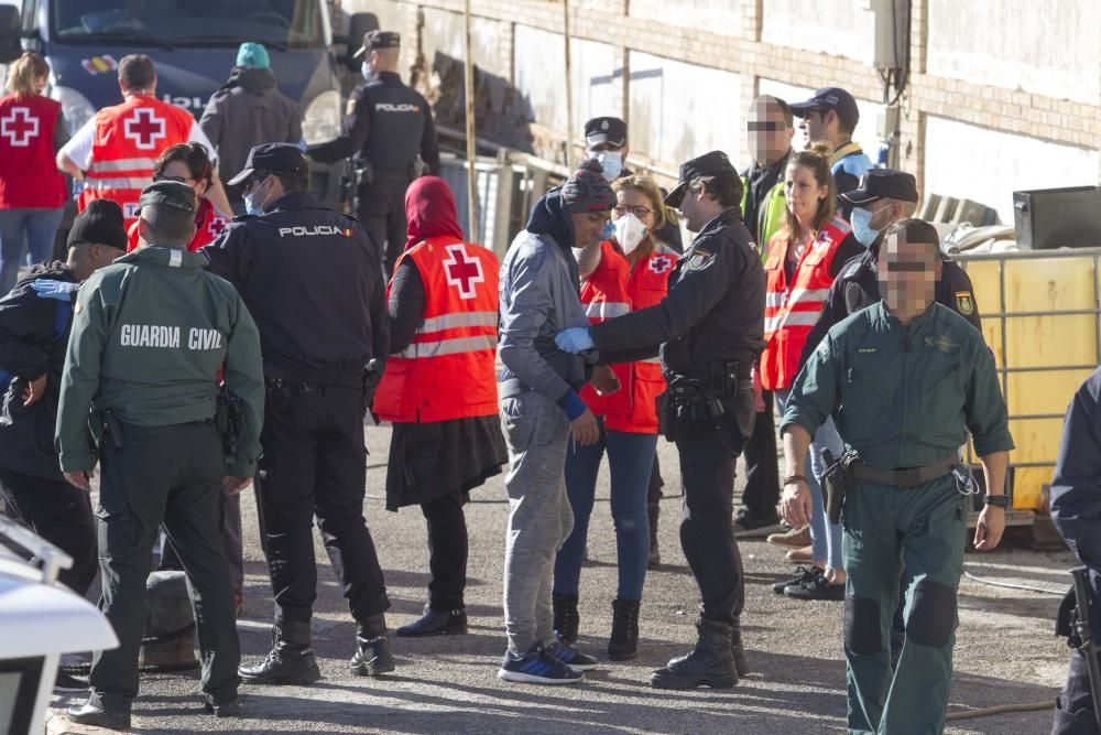 Llega a Cartagena una patera con 15 personas