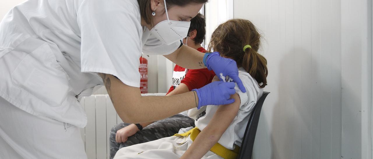 Dosis de la vacuna contra el Covid-19, foto de recurso