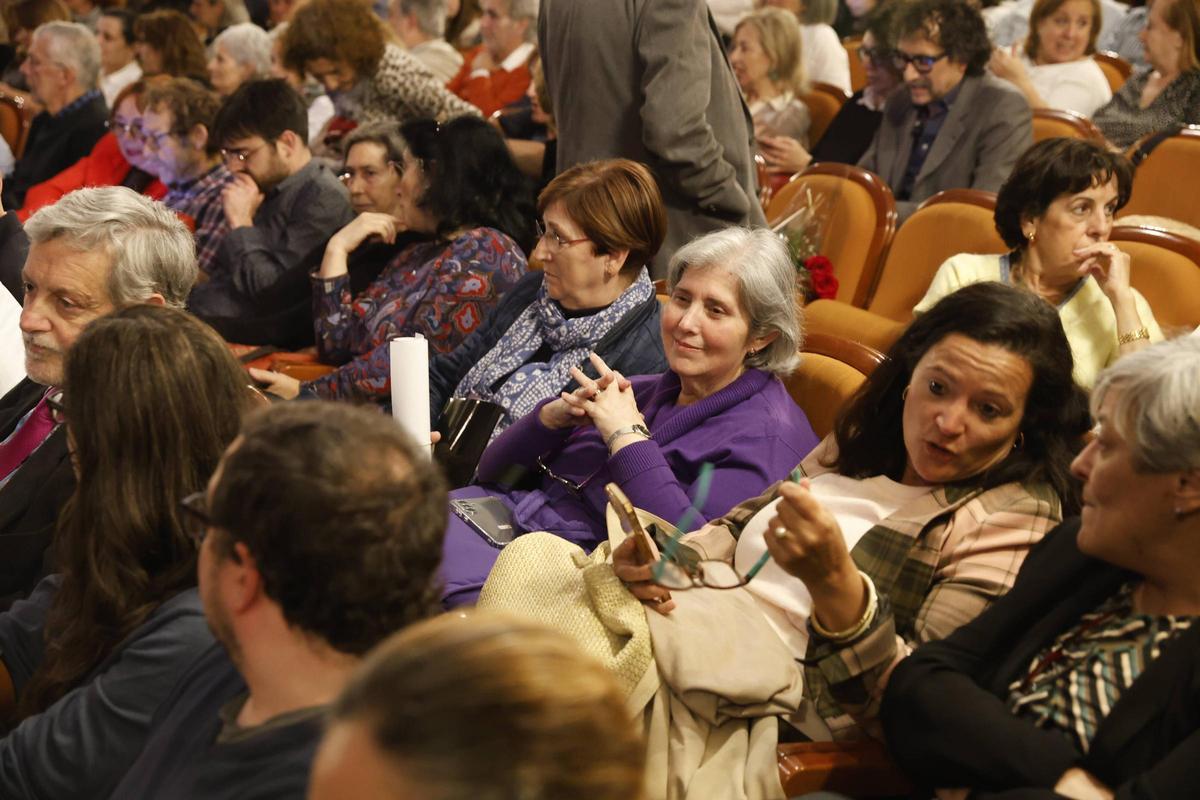 El talento asturiano y el compromiso por la igualdad, en Oviedo: estas son las once premiadas en la Gala Miradas Violetas El talento asturiano y el compromiso por la igualdad, en Oviedo: estas son las once premiadas en la Gala Miradas Violetas