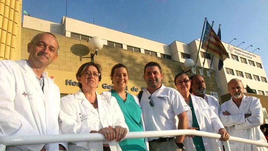 Médicos del Hospital de Elda viajan a África para curar a enfermos de zonas deprimidas