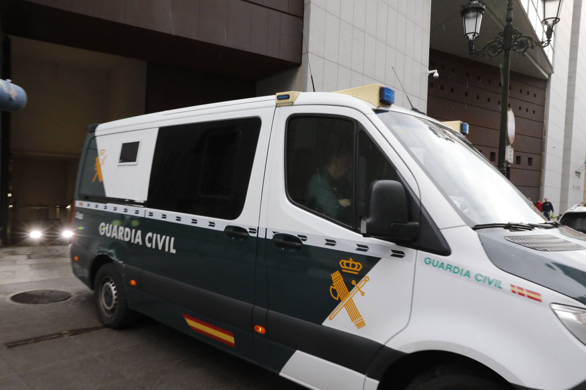 Ingresa en prisión el matrimonio que tenía encerrados a sus hijos en Oviedo