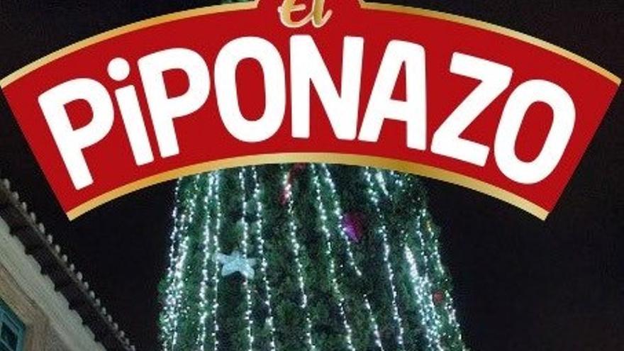 Árbol de Navidad colocado en Murcia con forma de pipa.