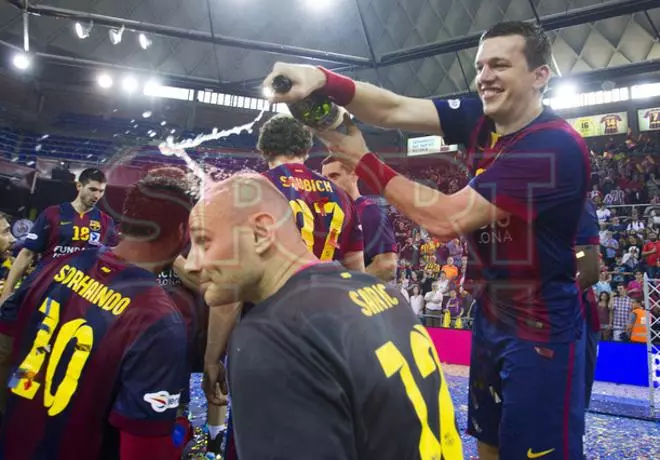 Balonmano: FC Barcelona, 40 - ABANCA Ademar, 29