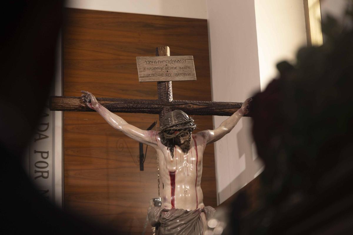 Semana Santa en Alicante: Procesión de la Cofradía del Cristo del Divino Amor en el Miércoles Santo