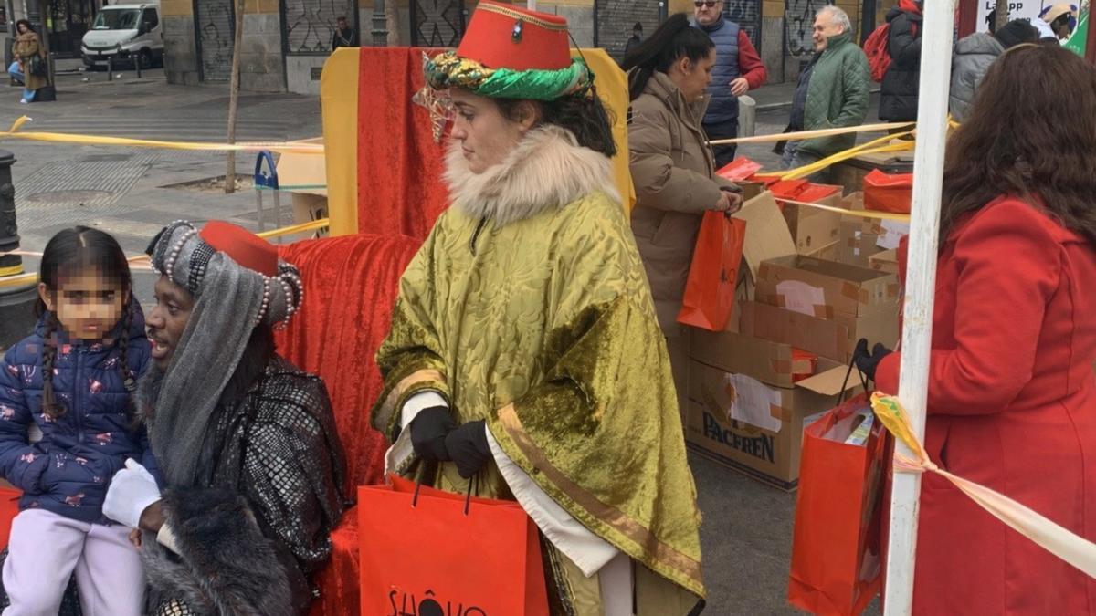 El Ayuntamiento de Madrid, la Asociación de Vecinos La Corrala, y Shôko Madrid celebran el 3 de enero el acto de entrega de juguetes de la nueva Campaña Solidaria de Recogida de Juguetes de Lavapiés.