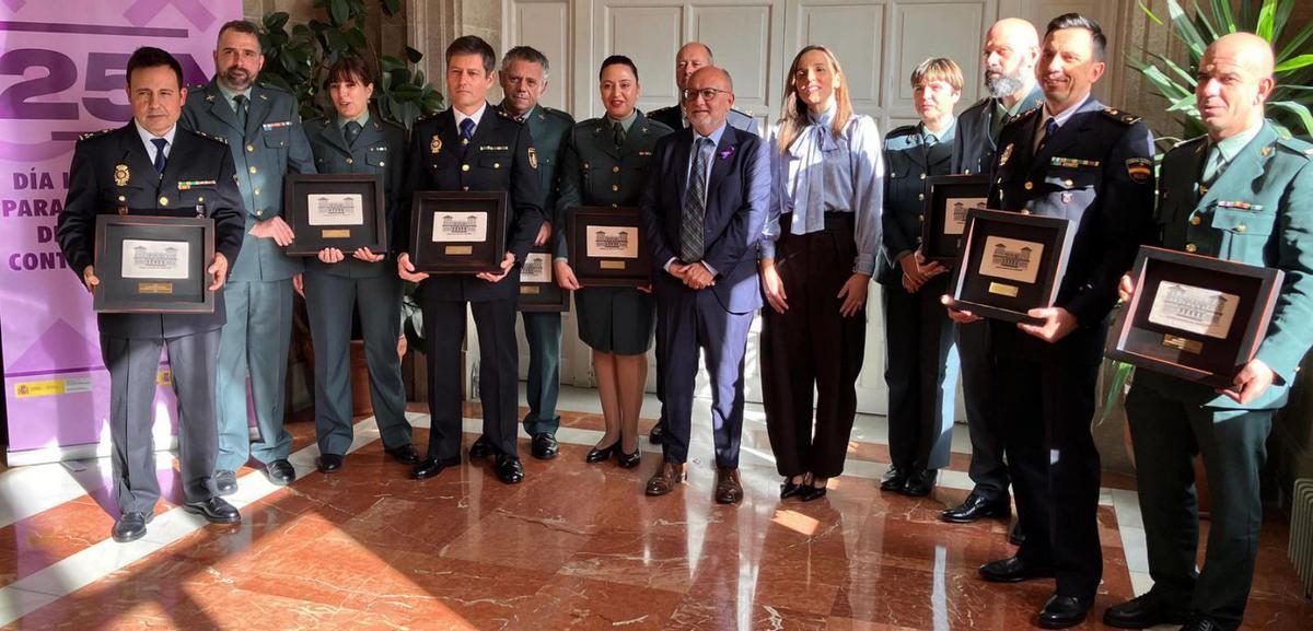 Actos en la Subdelegación del Gobierno y la Diputación. | Gustavo Santos