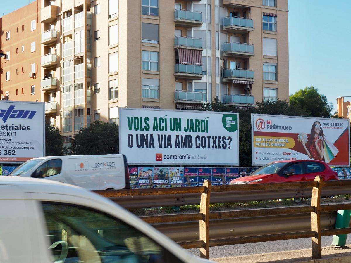 Cartel instalado por Compromís en la zona del futuro bulevar