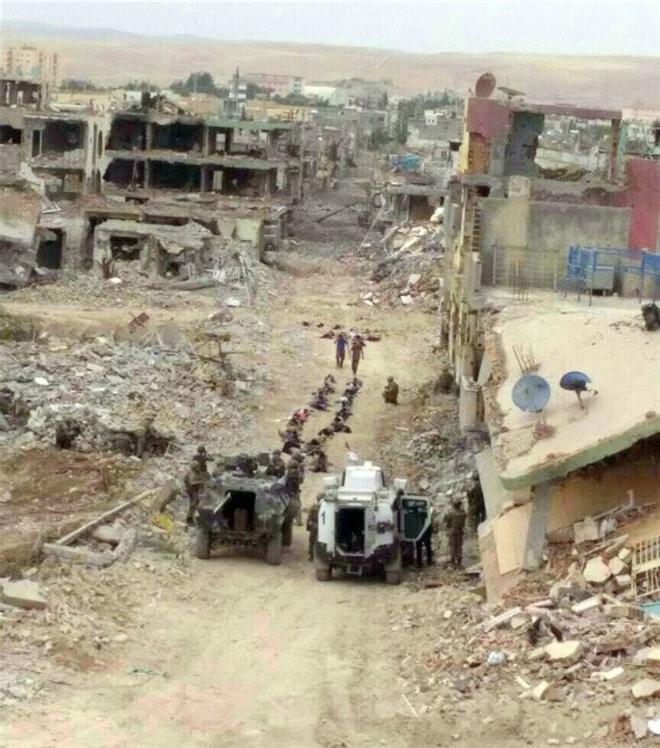 Nusaybin se rinde, tras 74 días, entre ruinas y un atronador silencio