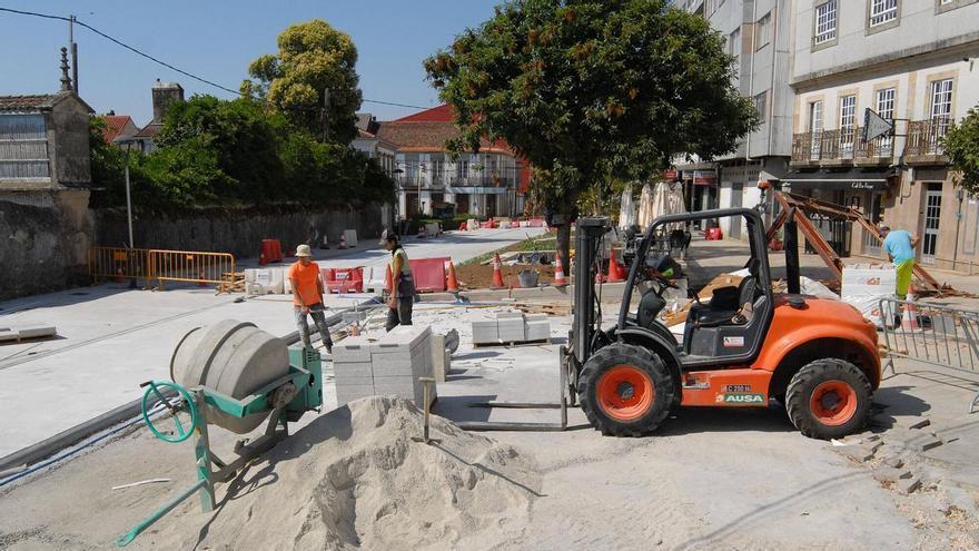 El BNG de Silleda critica el retraso en la reforma de la Avenida do Parque, sin terminar para las fiestas