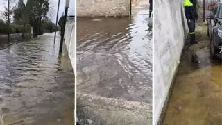 La zona de viviendas de La Isleta de Coria se evacúa tras su inundación, que se suma al desprendimiento de la ladera de la Catedral