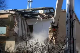 Terrassa retoma el esponjamiento del barrio de Ca n'Anglada con el derribo de dos edificios