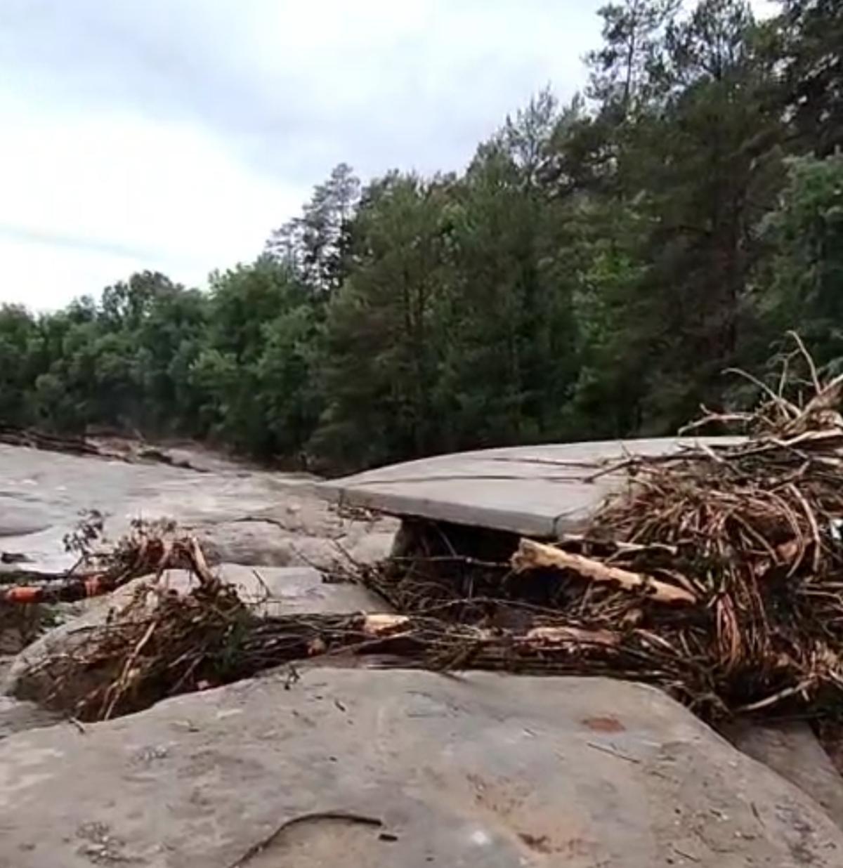 El pont de les Eures, a La Quar, que també va quedar esquinçat
