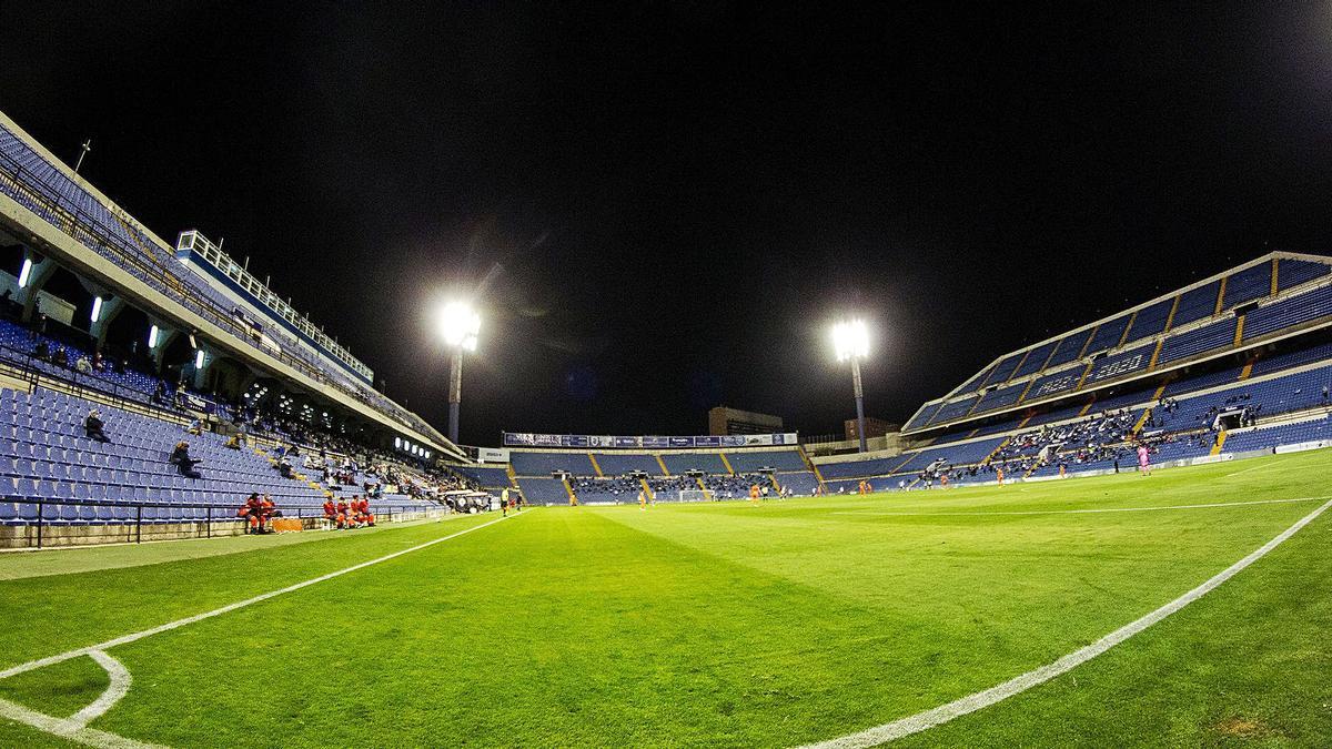 Panorámica del Rico Pérez tomada en el partido de ayer entre el Hércules y el Atzeneta.