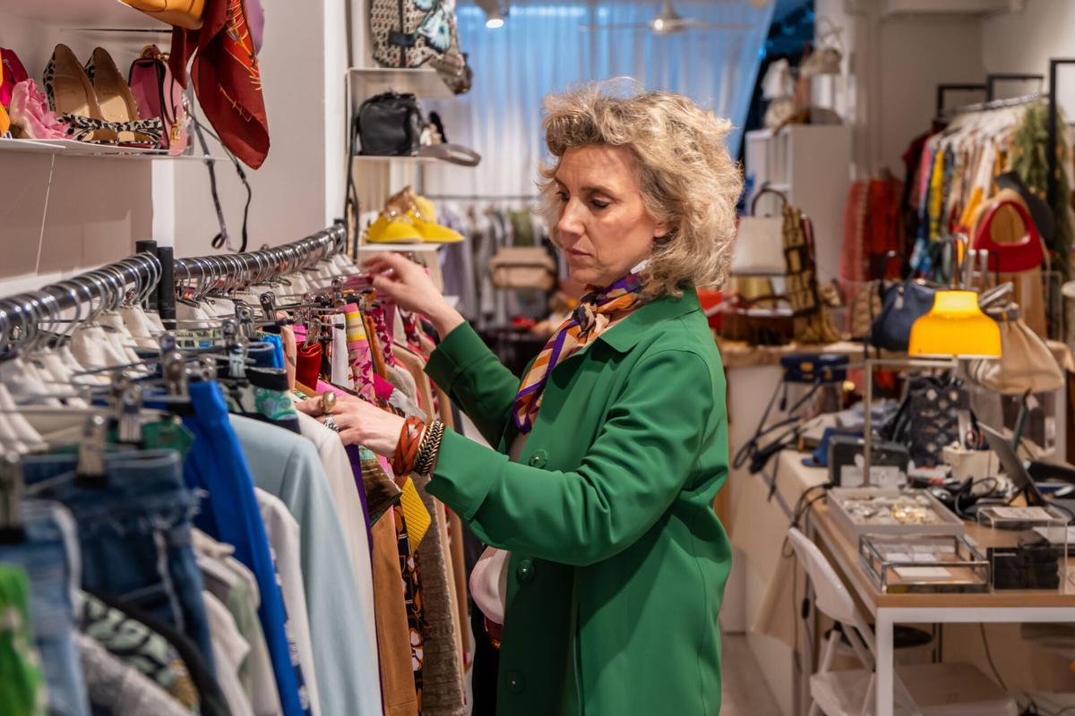 La tienda secreta de las ‘influencers’. De aquí han salido ‘outfits’ para películas, alfombras rojas, hasta para los Oscar. Mise En Scène vende marcas de lujo de segunda mano a mitad de precio.