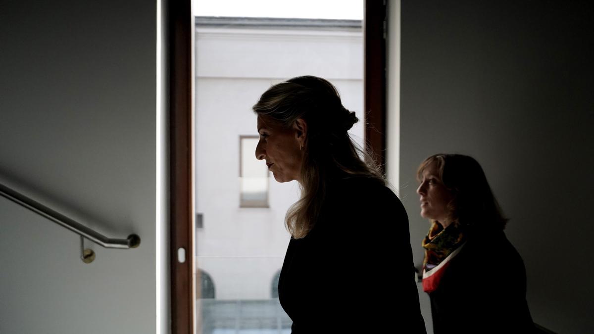 Yolanda Díaz, este lunes a su llegada a la reunión d Sumar en el Congreso de los Diputados