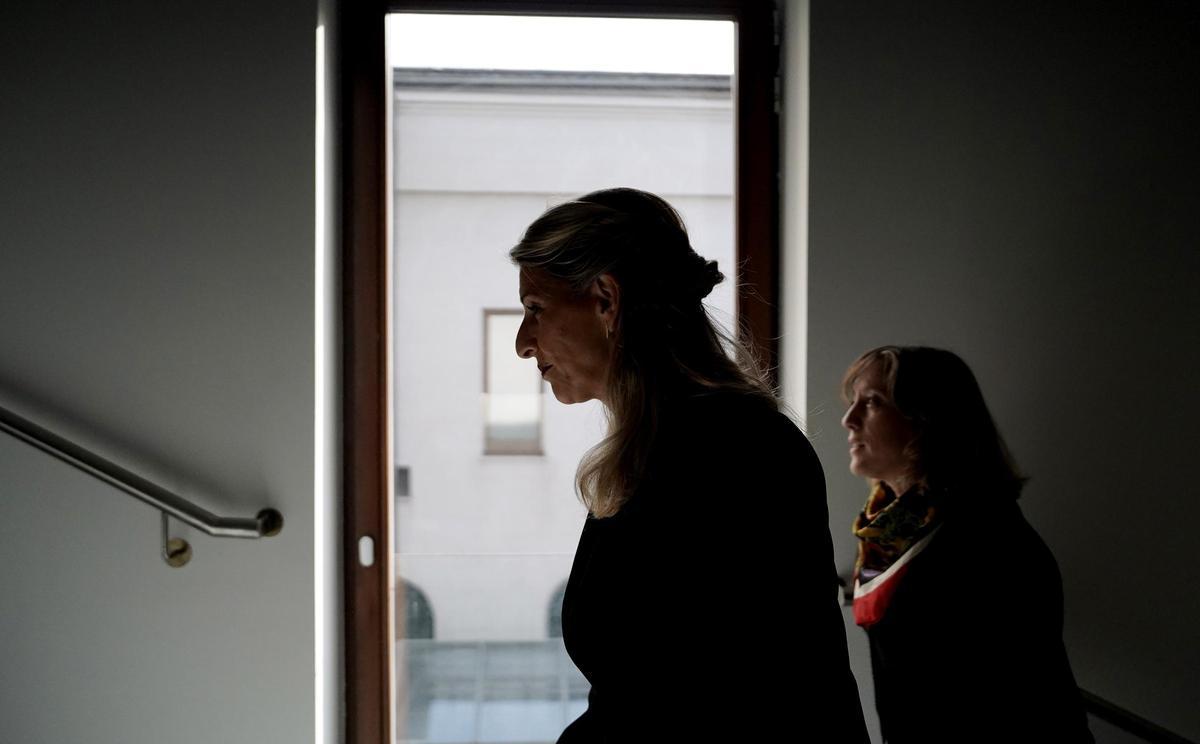 Yolanda Díaz, este lunes a su llegada a la reunión d Sumar en el Congreso de los Diputados