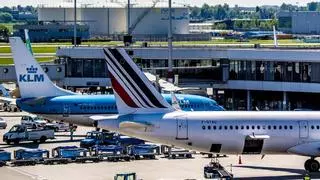 Las aerolíneas se rebelan contra las limitaciones al tráfico en Schiphol