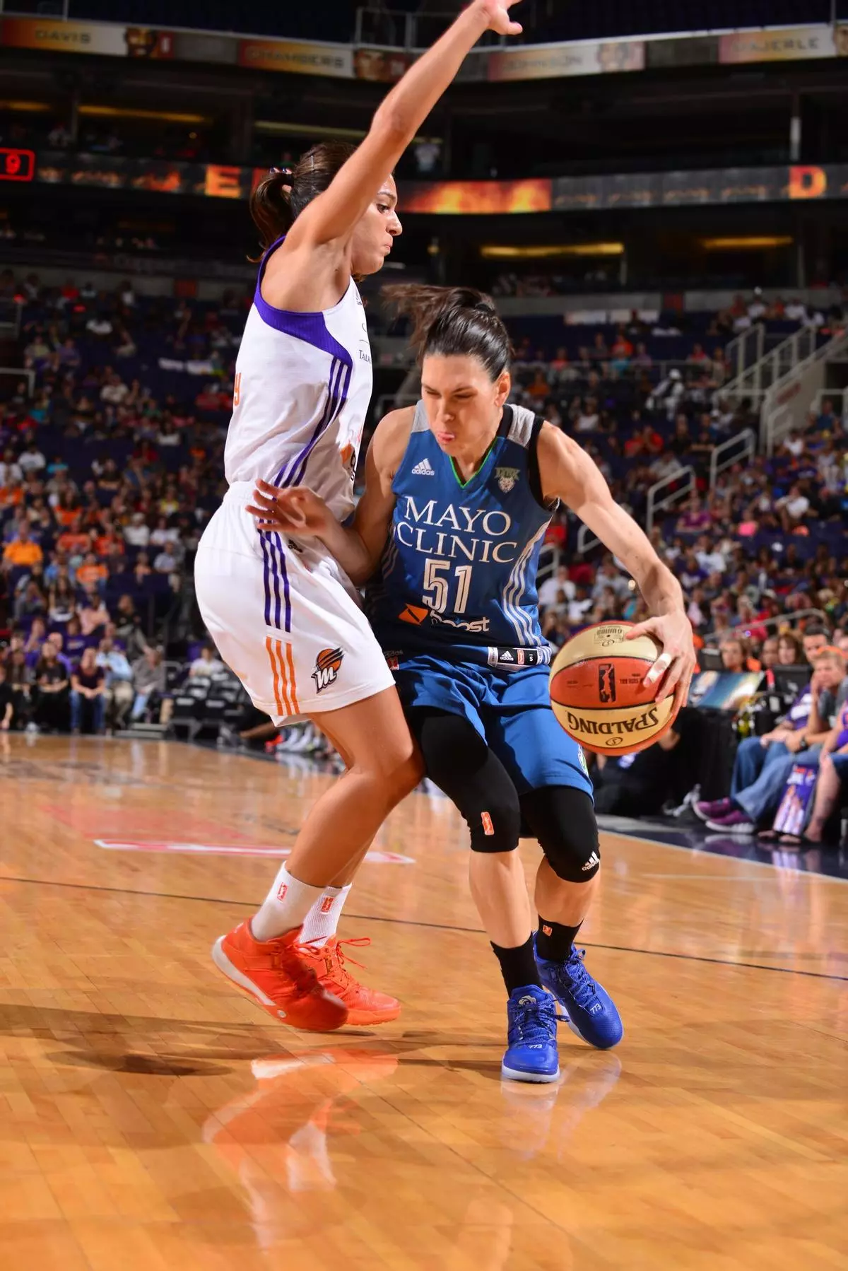 Las jugadoras de la WNBA libran un largo pulso por una mejora salarial