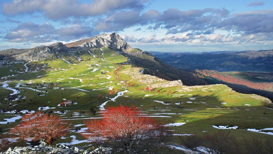 Las 10 mejores zonas de montaña para hacer rutas de senderismo en España