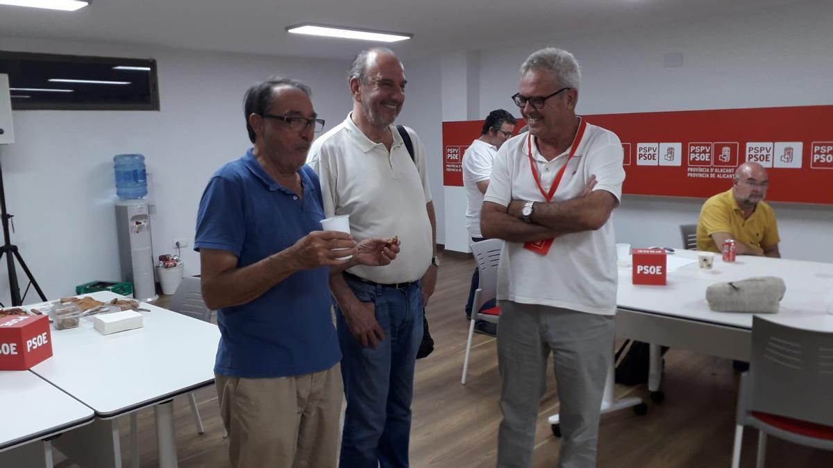 El candidato el Senado, Ángel Franco, acude a la sede provincial socialista.