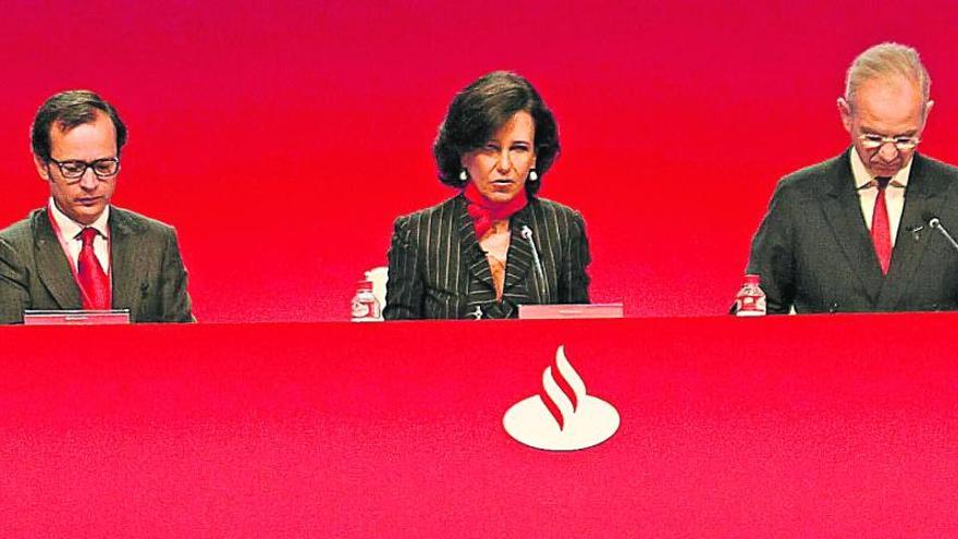 Ana Patricia Botín, presidenta del Banco Santander, durante su discurso en la última junta de accionistas.