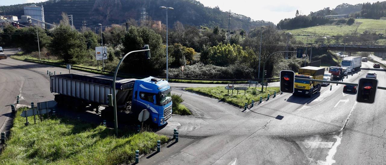 El Principado defiende reactivar el viejo plan de accesos al Puerto por Aboño &quot;en paralelo&quot; al vial de Jove