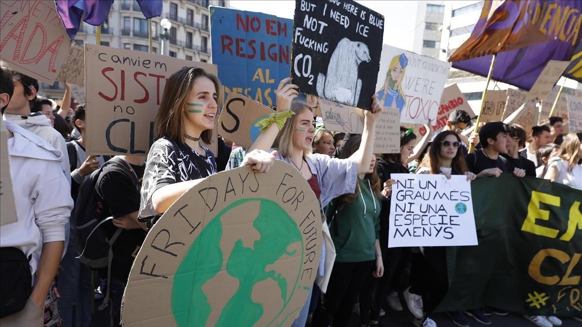 abertran47366404 barcelona 15 03 2019 manifestaci n  fridays for future  en b190315201724