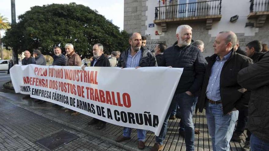 Protesta de los despedidos de la fábrica de armas