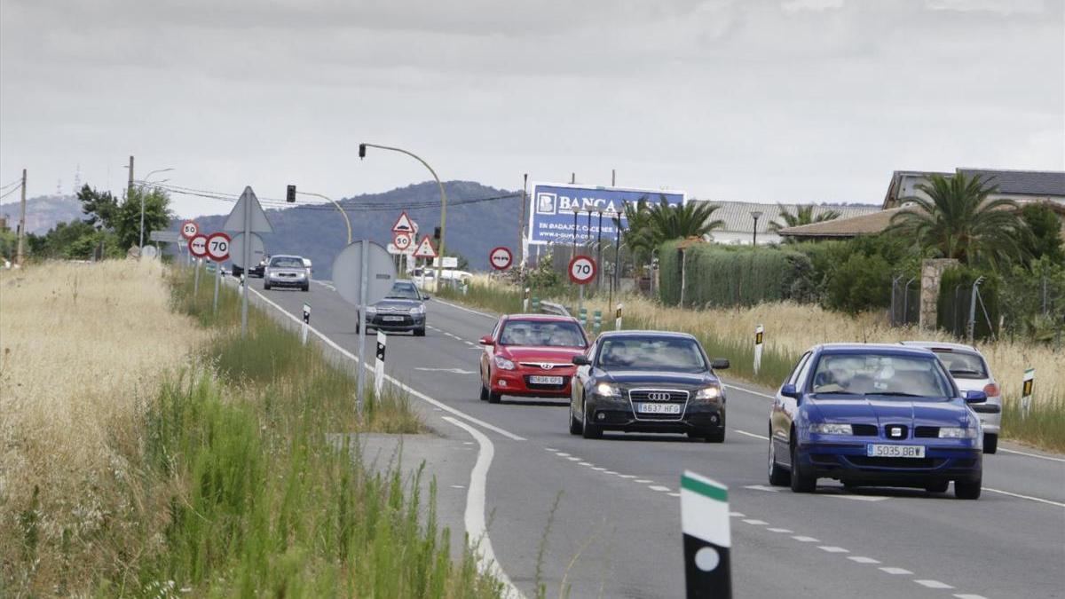 Roba un coche para desplazarse a la ciudad sin tener carnet de conducir