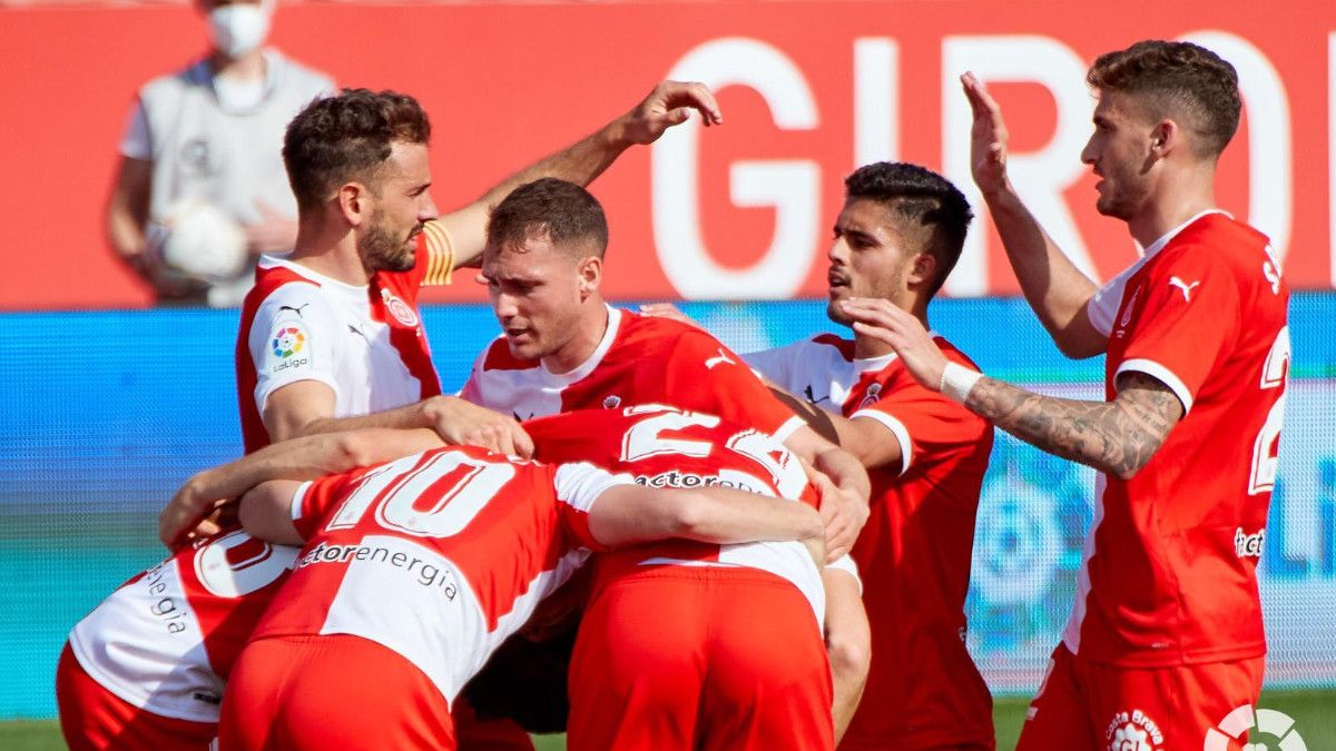 Los jugadores del Girona celebran un gol