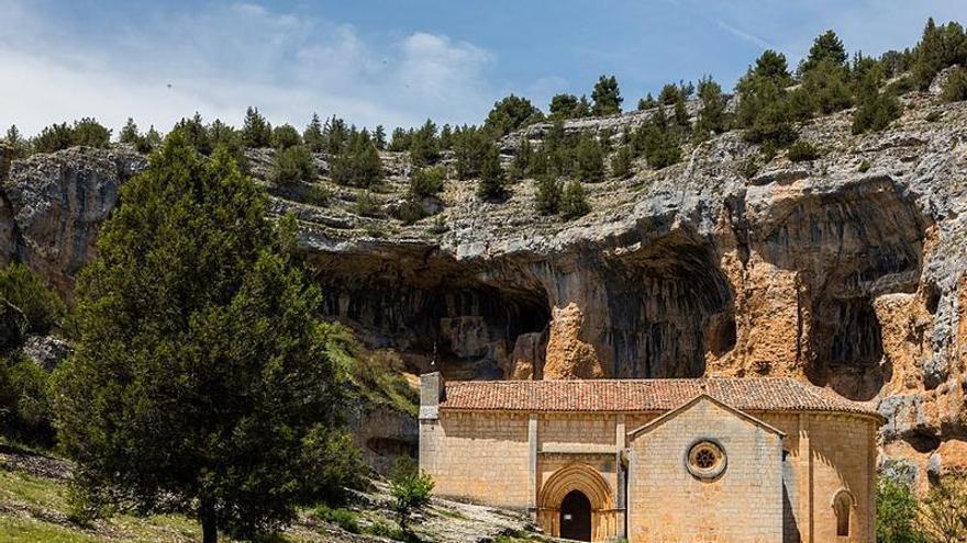 L'ermita "espectacular" que es troba al cor d'un parc natural, té simbologia esotèrica i s'arriba per una ruta de somni
