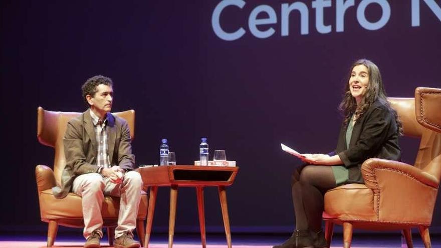 Juan Mayorga y Rosana Llanos, ayer, en el escenario del Niemeyer.