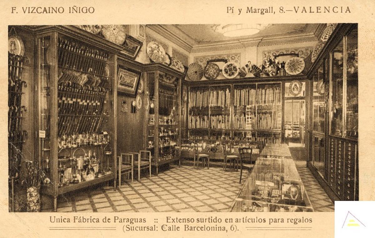 Interior de la tienda Paraguas Vizcaíno en València.