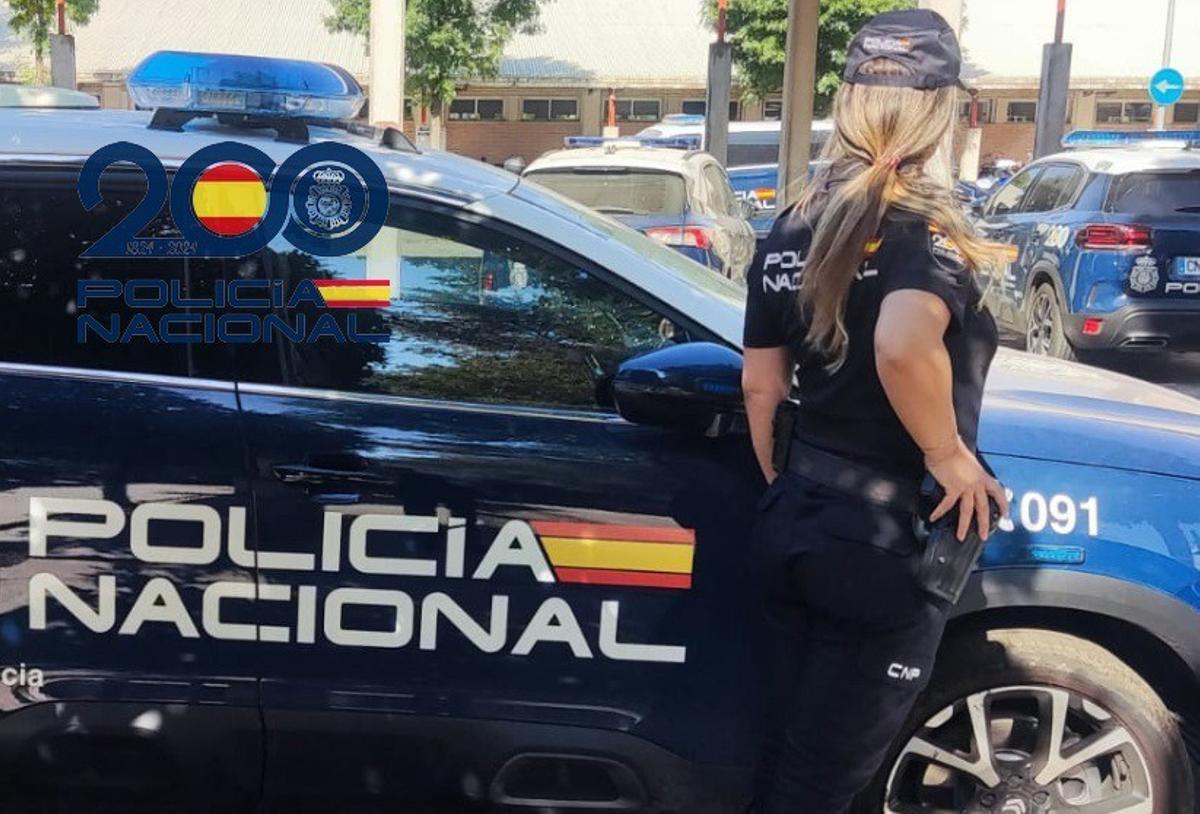 Imagen de archivo de una agente de la Policía Nacional.