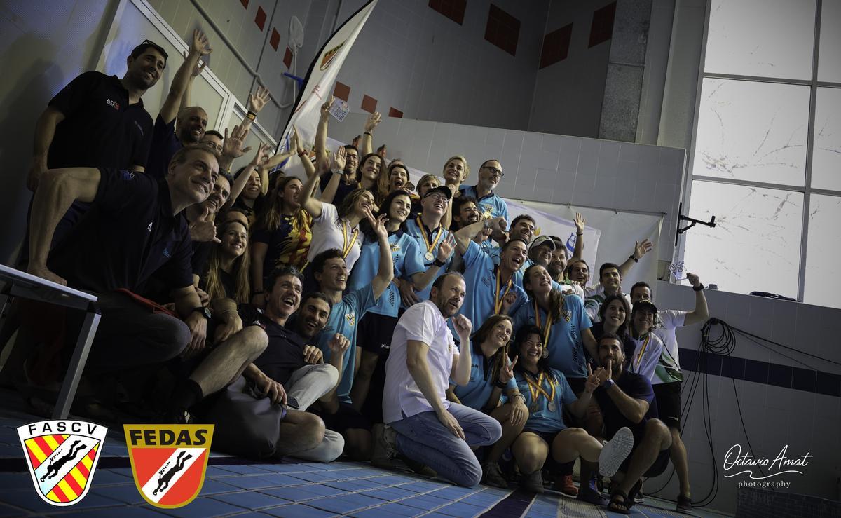 Celebración tras los éxitos en el  España de Apnea Indoor.