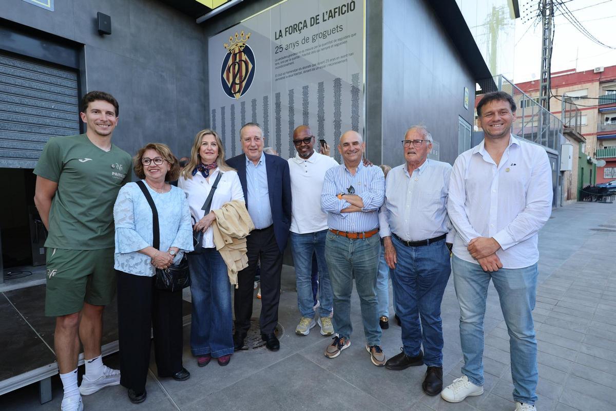 El Villarreal ha rendido homenaje a los abonados que cumplen 25 años como socios del club amarillo.