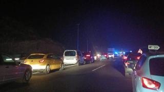 Secuestra a su expareja y apuñala varias veces a su novio en plena autopista del Sur