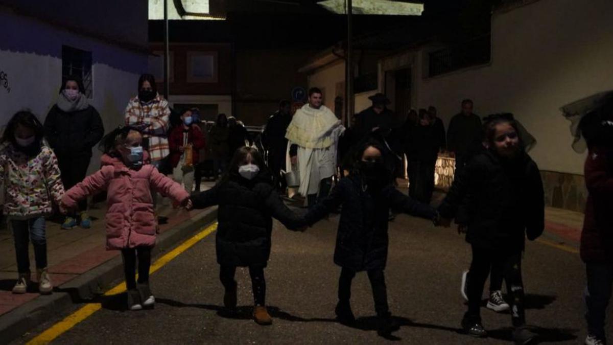 Momentos durante la procesión. | J. L. F.