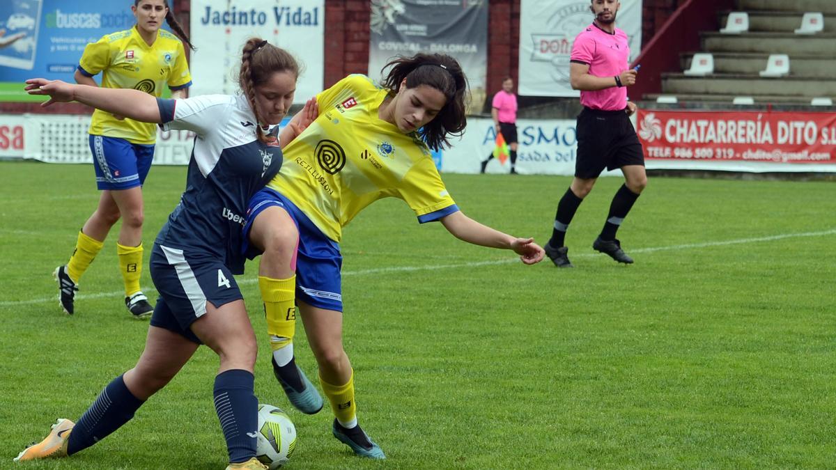 Sara García anotó los tres primeros goles de la goleada ante las cántabras.