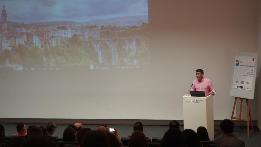 Ontinyent recibe a los participantes en el I Congreso de Ciencia Joven de la ciudad