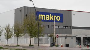 El Centro LogÃ­stico de Makro cerrado durante el Jueves Santo marcado por el confinamiento impuesto por el Estado de Alarma provocado por el coronavirus, COVID19. En Madrid (EspaÃ±a) a 9 de abril de 2020.